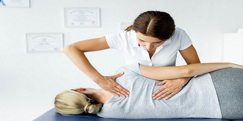 What does a chiropractor do and when do I see one?